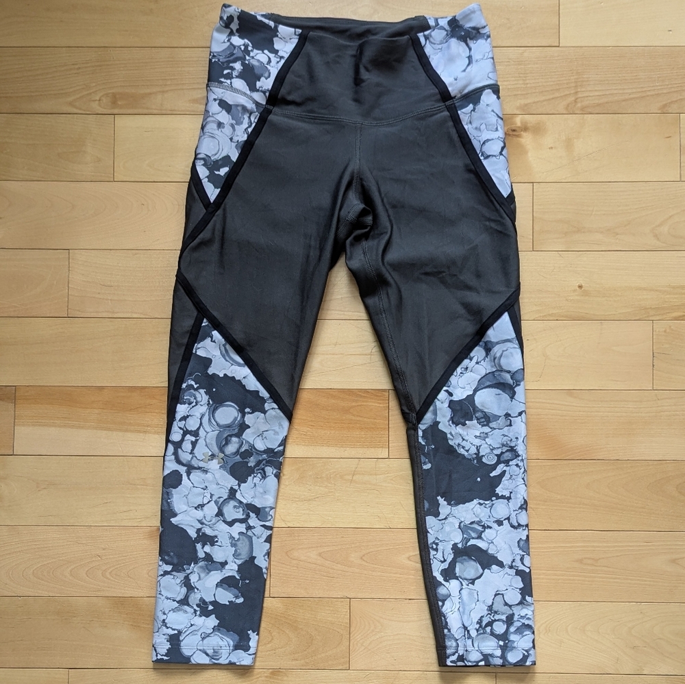 Women’s Under Armour Charcoal Gray Compression Workout Leggings